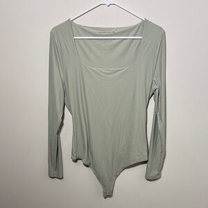 Abercrombie Soft Matte Square Neck Long Sleeve Bodysuit in Sage Green - L